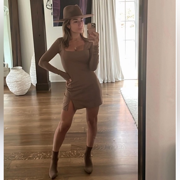 KITTENISH BROWN MINI DRESS WITH SLIT - Picture 3 of 5